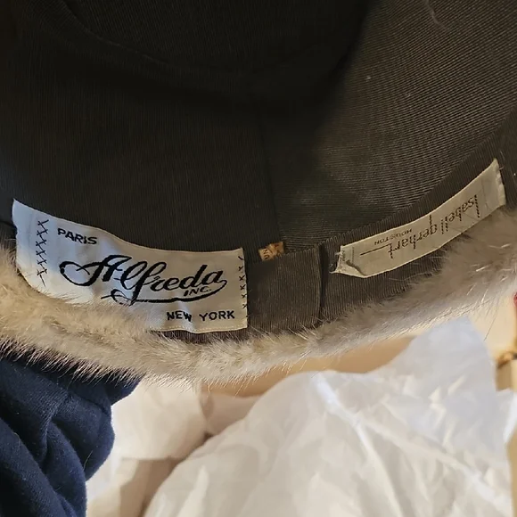 Fur Hat - Picture 3 of 5